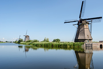 羅斯福機(jī)場(chǎng)三字代碼(EUX)_Oranjestad空運(yùn)機(jī)場(chǎng),圣尤斯特歇斯島機(jī)場(chǎng)