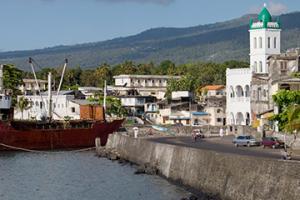 莫羅尼機場三字代碼(YVA)_Moroni空運機場,科摩羅機場